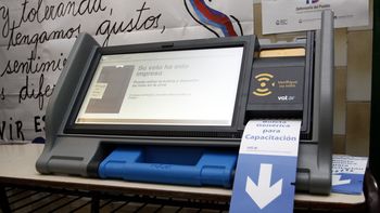 el 96% de los votantes no tuvo problemas con la boleta electronica el 96% de los votantes no tuvo problemas con la boleta electronica