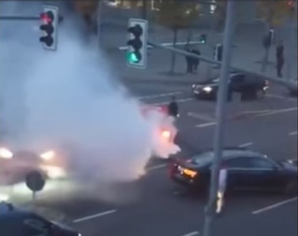 Un grupo de turcos cortó una calle en Alemania y empezó a los tiros