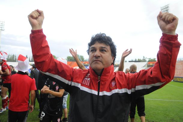 Apuzzo encendió la polémica: Ojalá compremos todas las ofertas que nos de San Lorenzo