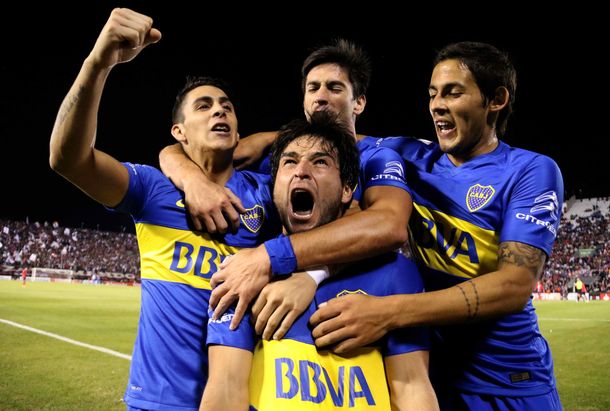 Con goles de Tevez y Lodeiro, Boca le ganó a Cerro Porteño en Paraguay