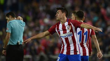 El delantero argentino Nicolás Gaitán se lesionó en el glúteo derecho en la victoria de su equipo, Atlético de Madrid El delantero argentino Nicolás Gaitán se lesionó en el glúteo derecho en la victoria de su equipo, Atlético de Madrid