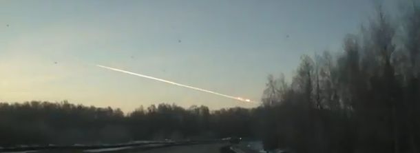 Los mejores videos de la espectacular caída del meteorito en Rusia
