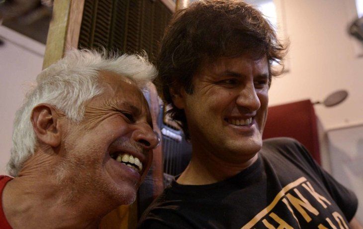 Andrés Ciro Martínez junto a Micky Rodríguez