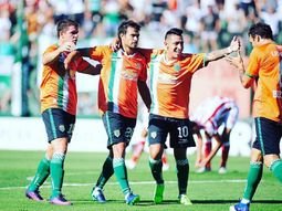 Fuerte canción de Brian Sarmiento a las botineras Fuerte canción de Brian Sarmiento a las botineras