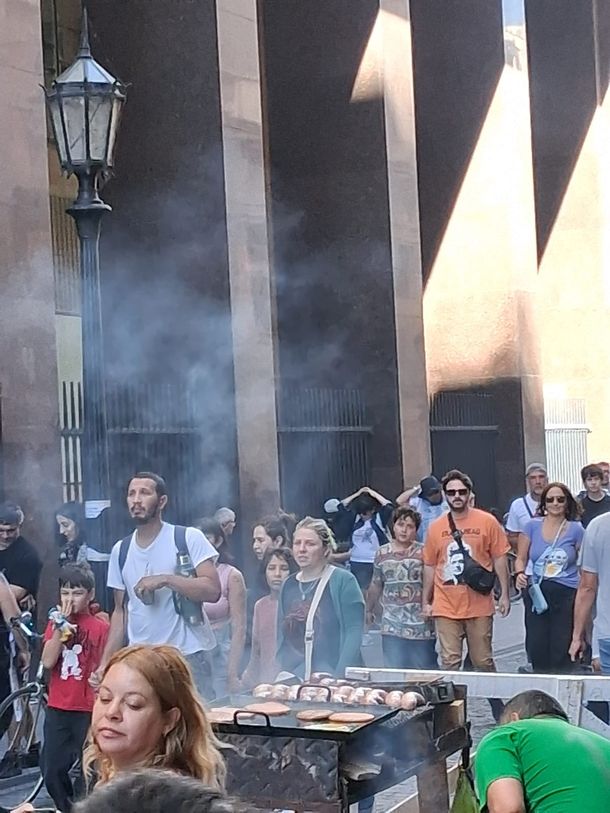 minutouno.com en Plaza de Mayo en el Día de la Memoria, por la Verdad y la Justicia minutouno.com en Plaza de Mayo en el Día de la Memoria, por la Verdad y la Justicia