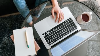 Uruguay regula el teletrabajo desde el 2021. Uruguay regula el teletrabajo desde el 2021.