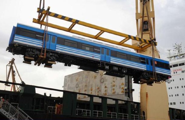 Llegan al puerto las nuevas formaciones para completar la renovación del Mitre