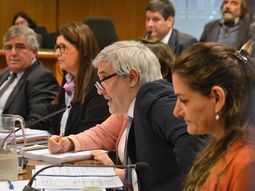 La Coalición Multicolor acordó una reasignación de 240 millones de pesos para la Universidad de la República. La Coalición Multicolor acordó una reasignación de 240 millones de pesos para la Universidad de la República.