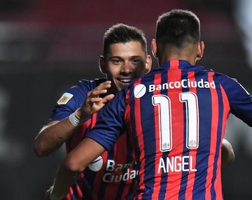 Oscar Romero tiene coronavirus y quedó aislado con su hermano mellizo Ángel