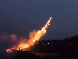 Mirá la obra que hizo un artista con pirotecnia