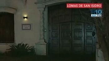 una plantacion de marihuana en una mansion una plantacion de marihuana en una mansion