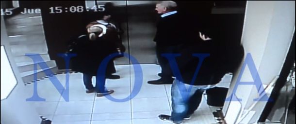 Así ingresaba Francisco De Narváez en las oficinas del periodista agredido