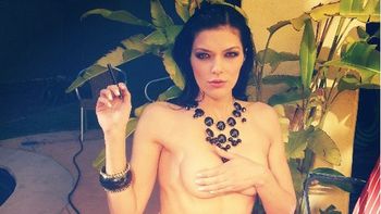 esta estrella de reality vuelve a la carga con un topless esta estrella de reality vuelve a la carga con un topless