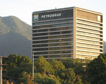 Techint y otras empresas