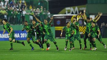 tras eliminarlo de la sudamericana, chapecoense se burlo de independiente tras eliminarlo de la sudamericana, chapecoense se burlo de independiente