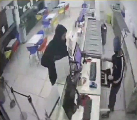 Quilmes: robaron una heladería a punta de paraguas