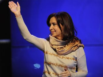 Cristina Kirchner criticó en Twitter a quienes ponen un palo en la rueda