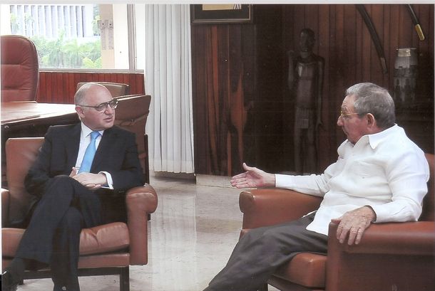 Cancillería se reunió con Raúl Castro para interiorizarse sobre las negociaciones con EE.UU
