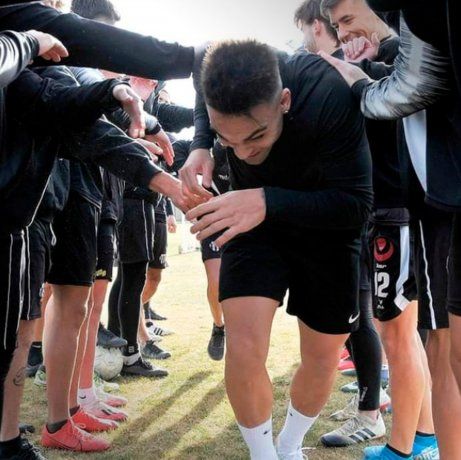 Lautaro Martínez fue distinguido por el intendente de Bahía Blanca