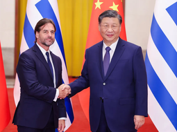 Uruguay y China se comprometieron a avanzar en la firma del TLC. Uruguay y China se comprometieron a avanzar en la firma del TLC.