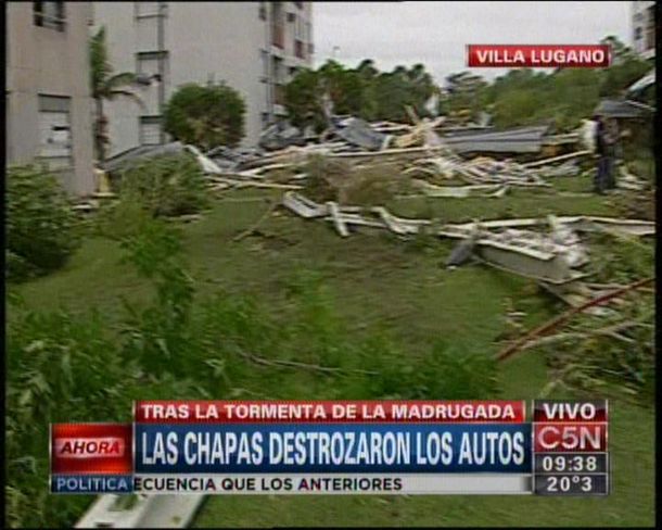 Villa Lugano: voló el techo de un mercado y causó destrozos