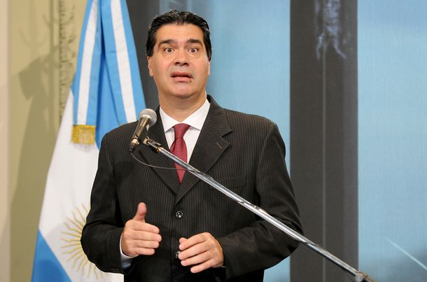 Quita de subsidios a quienes atesoran dólares: No tenemos una decisión