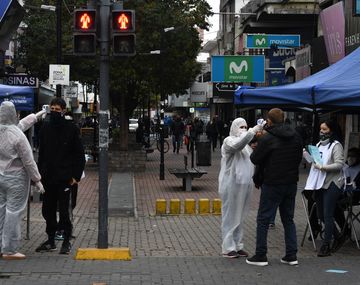 Habrá una cuarentena más estricta y estudian cortar el transporte entre Ciudad y Provincia
