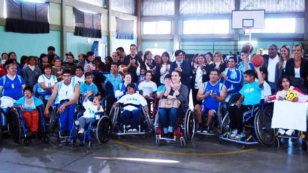 Tras el escándalo, el Gobierno da marcha atrás y reintegrará las pensiones