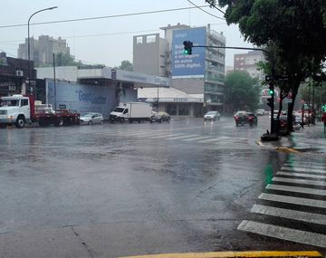 Tormentas y actividad eléctrica: hay alerta meteorológica en la Ciudad