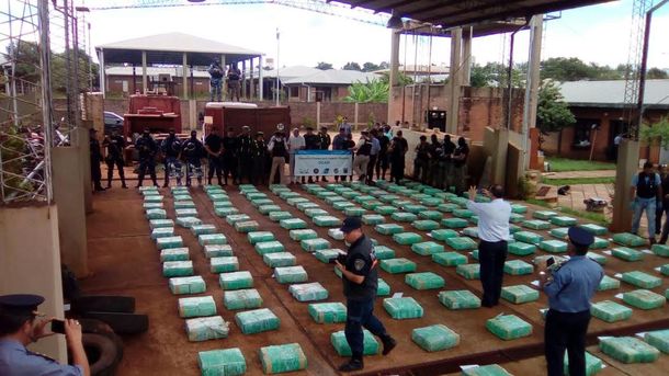 Encontraron un camión abandonado con 4 toneladas de marihuana&nbsp;