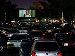 Vuelve el cine al AMBA: abren un autocine en San Isidro (Foto ilustrativa)