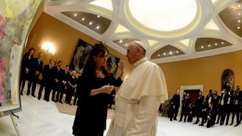 ¿que le regalo cfk al papa francisco durante el encuentro en el vaticano? ¿que le regalo cfk al papa francisco durante el encuentro en el vaticano?