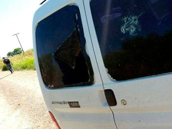 Ésta es la camioneta que abandonaron los tres sospechosos
