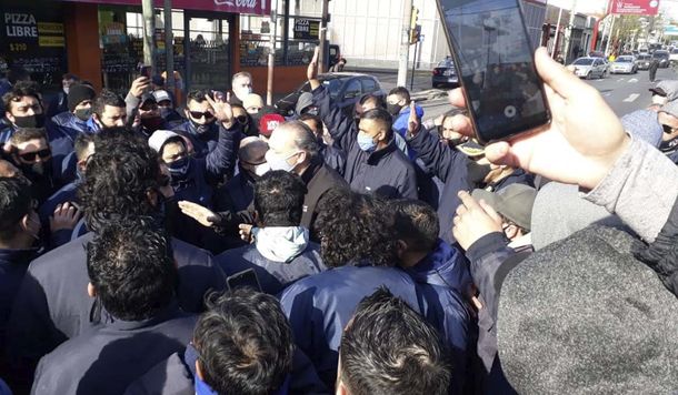 Tensión e incidentes por el asesinato del chofer: sigue el paro de colectivos por 24 horas