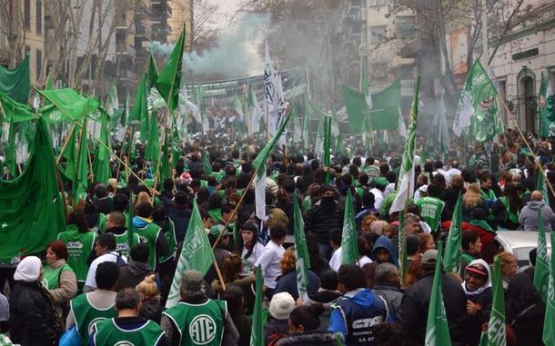 La Justicia suspendió el decreto que anulaba el feriado por el Día del Trabajador del Estado