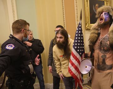 Denuncian que Trump habría pagado casi US$3 millones a organizadores de toma del Capitolio