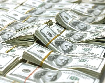 El dólar oficial avanzó a $6