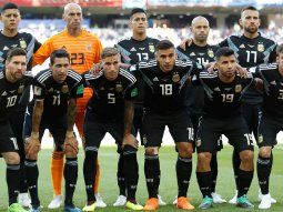 Cómo formó la Selección Argentina en sus últimos debuts mundialistas