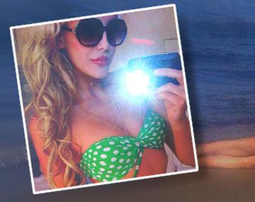 El sensual look playero de Charlotte Caniggia