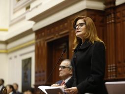 El Congreso de Perú votó suspender a Vizcarra como presidente y designó a su vice