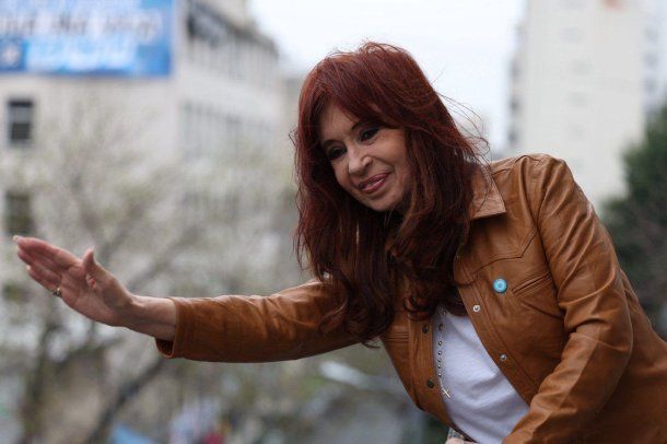 Cristina Kirchner le advirtió a Milei sobre el respaldo de Estados Unidos: Pan para hoy y hambre para mañana