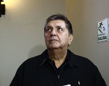 El ex presidente Alan García intentó quitarse la vida tras una orden de detención en su contra