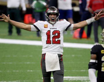 Se retira el mejor jugador del fútbol americano