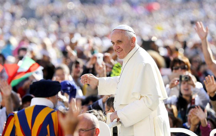 Francisco: En la Iglesia hay papas y cardenales pecadores
