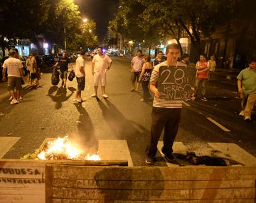 Murió el hombre baleado por un policía cuando protestaba