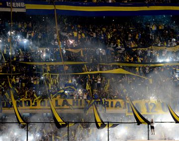 Demandan a Boca y a Angelici por $160 millones
