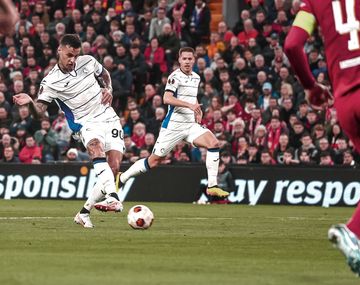 El Liverpool de Alexis perdió 3-0 ante el Atalanta por la Europa League