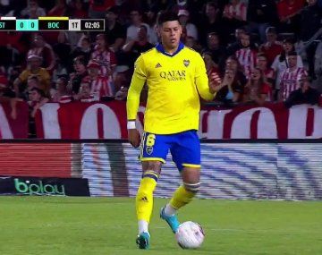 Silbidos para Marcos Rojo cada vez que tocó la pelota en el UNO