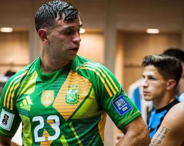 Oscar Córdoba apuntó contra Dibu tras la sanción de la FIFA