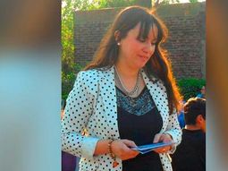 Asaltaron a una concejal mientras daba una entrevista: el robo salió al aire